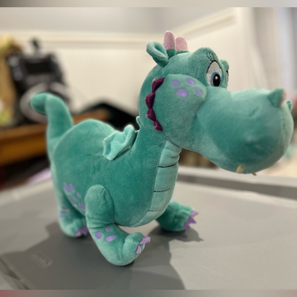 Disney Store Krackle Sofia the First Vintage Plush
